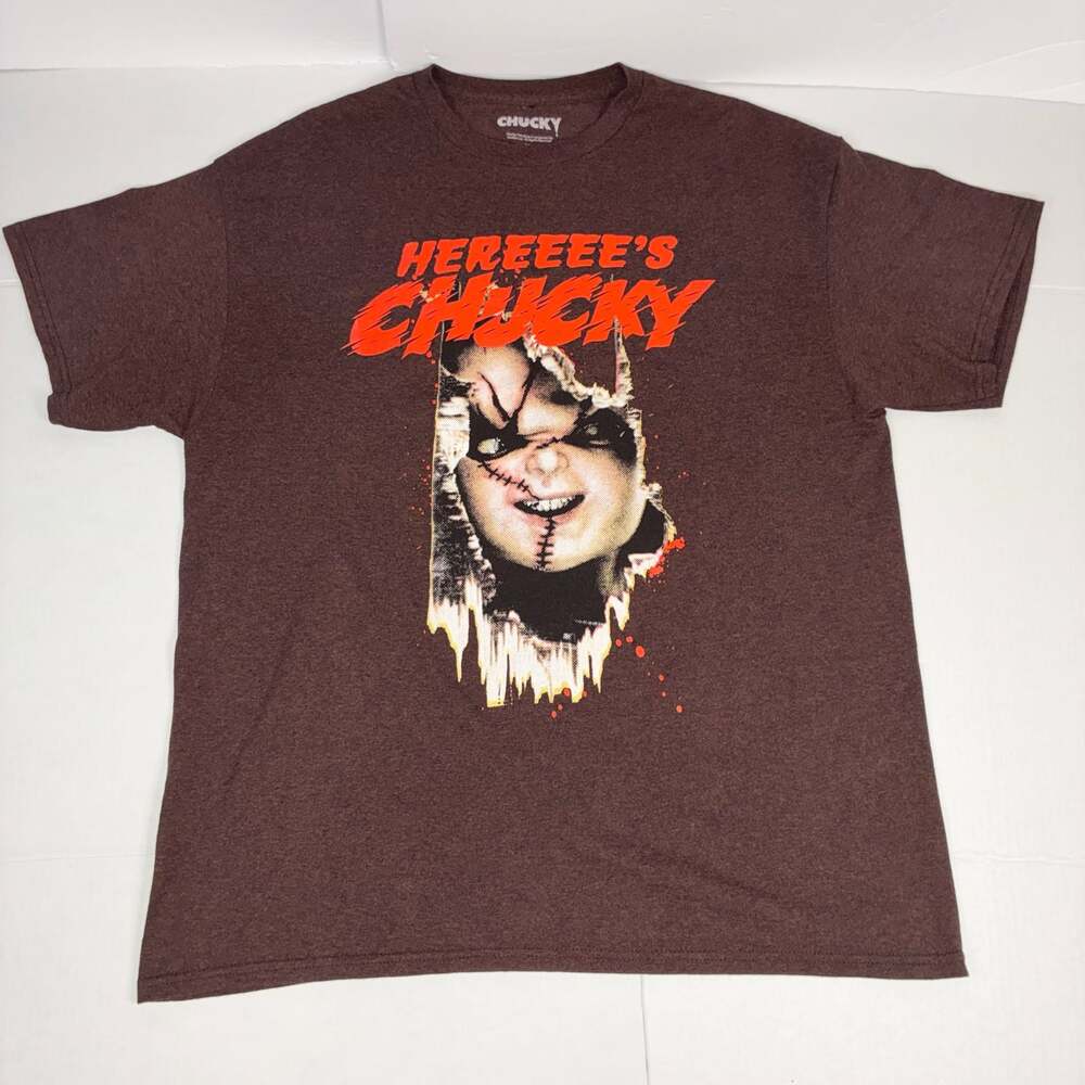 Chucky Hereeeee's Chucky Graphic Short Sleeve T-Shirt Brown Men's XL